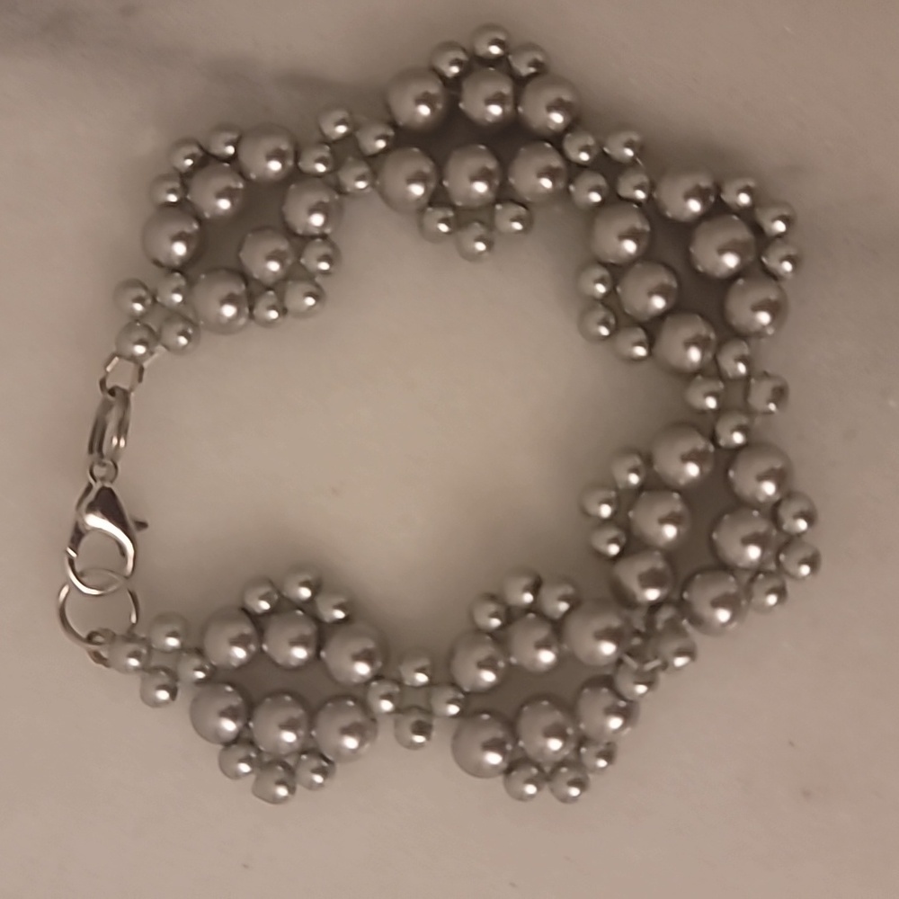 Handmade Silver and Gray Pearl Bracelet - 7 Inches - Picture 3 of 8